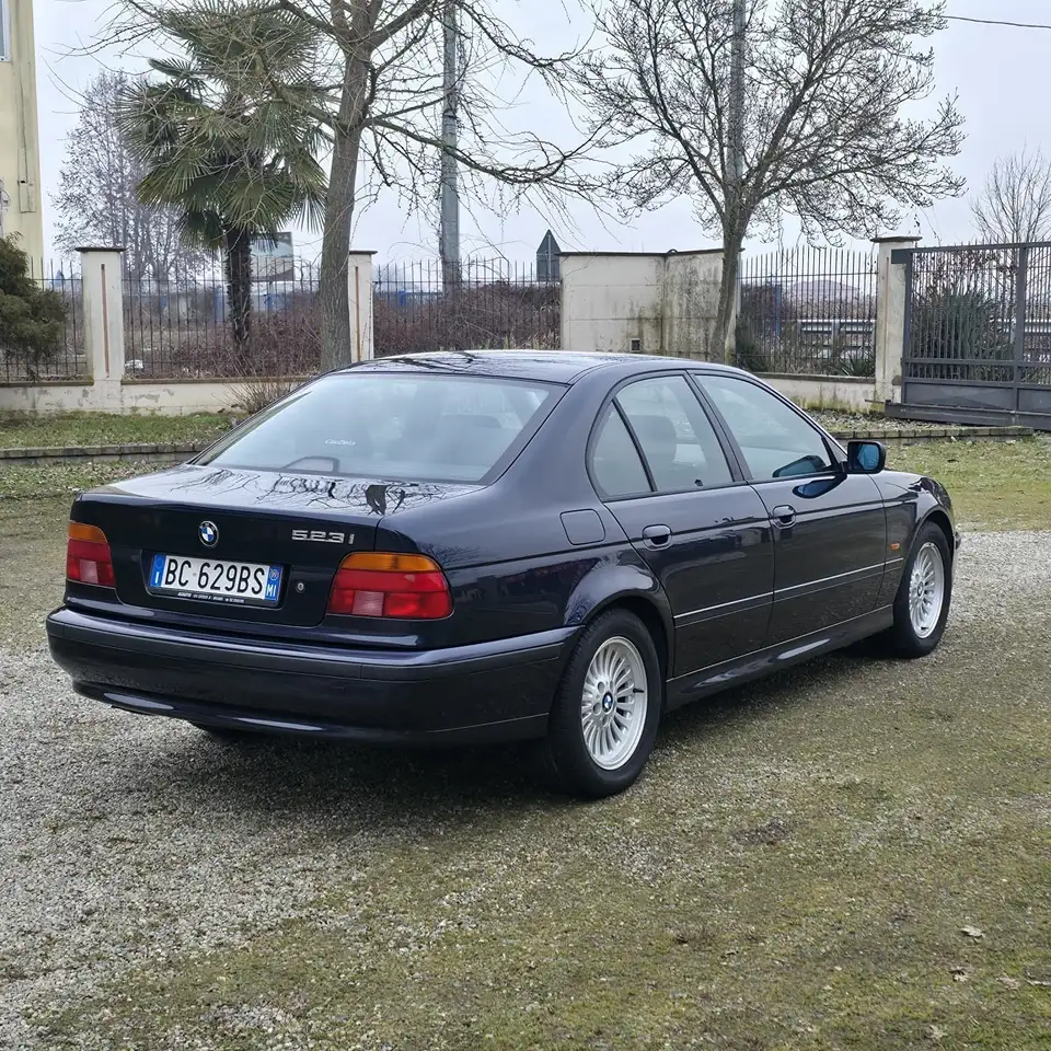 BMW 523i Futura, foto 3