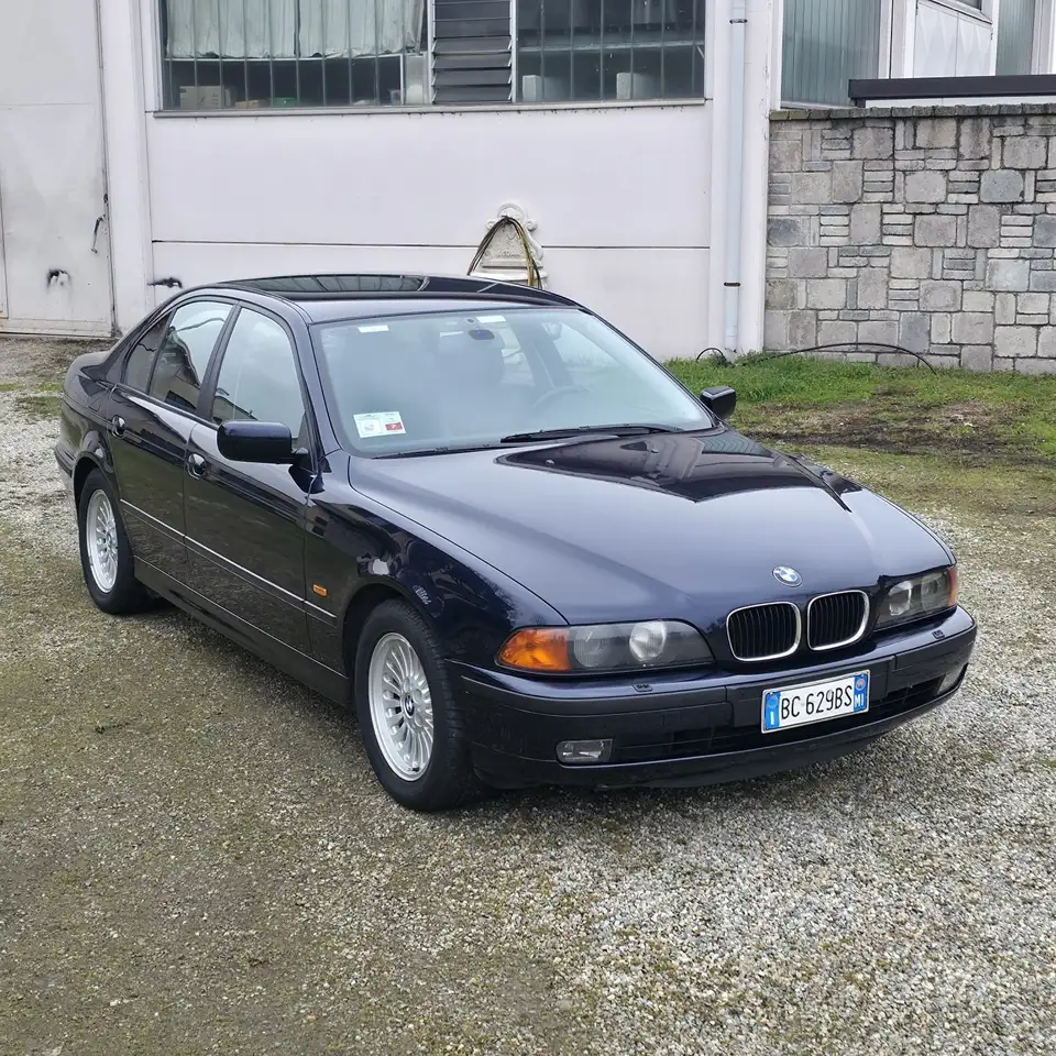 BMW 523i Futura, foto 2