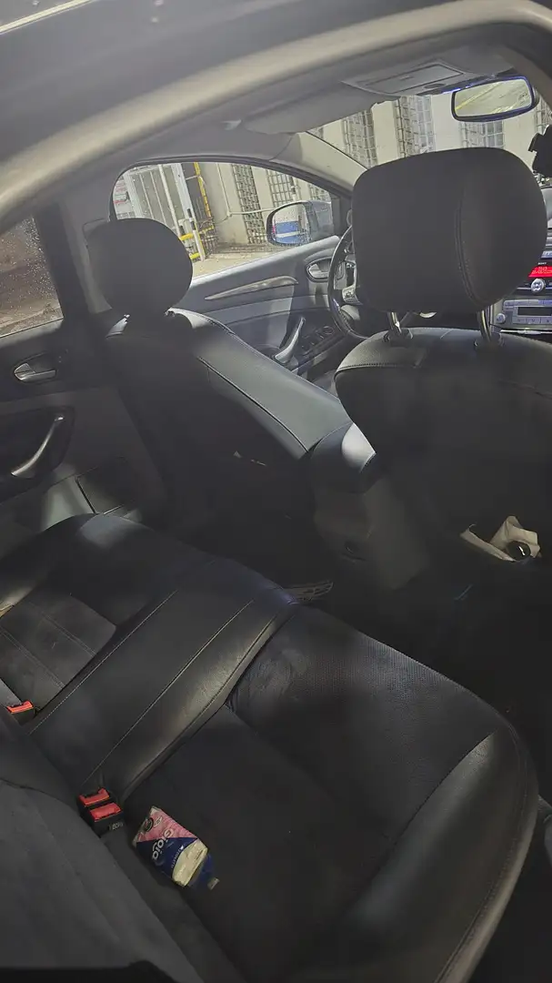 Ford Mondeo 2.0 TDCi Titanium X - 2