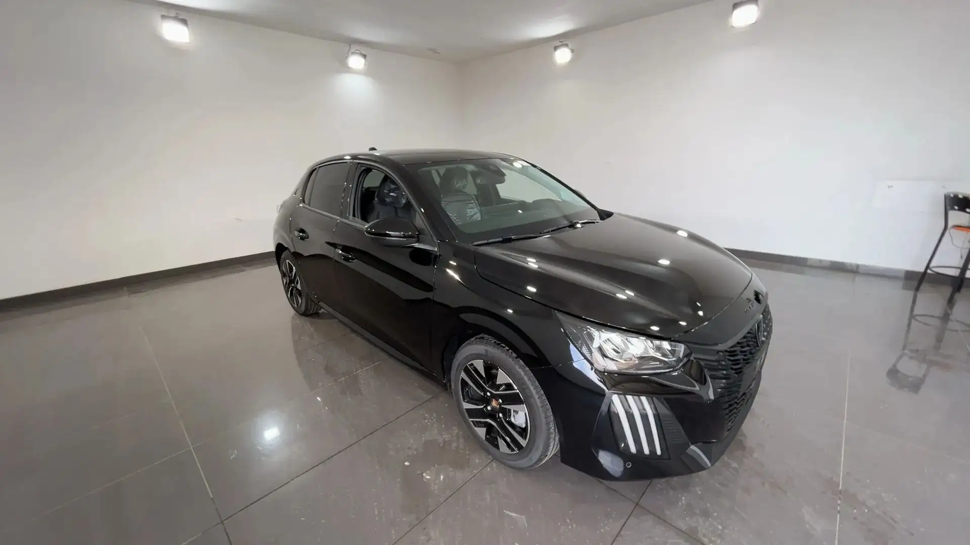 Peugeot 208 208 1.2 puretech Allure s&s 100cv KM0 Zwart - 1