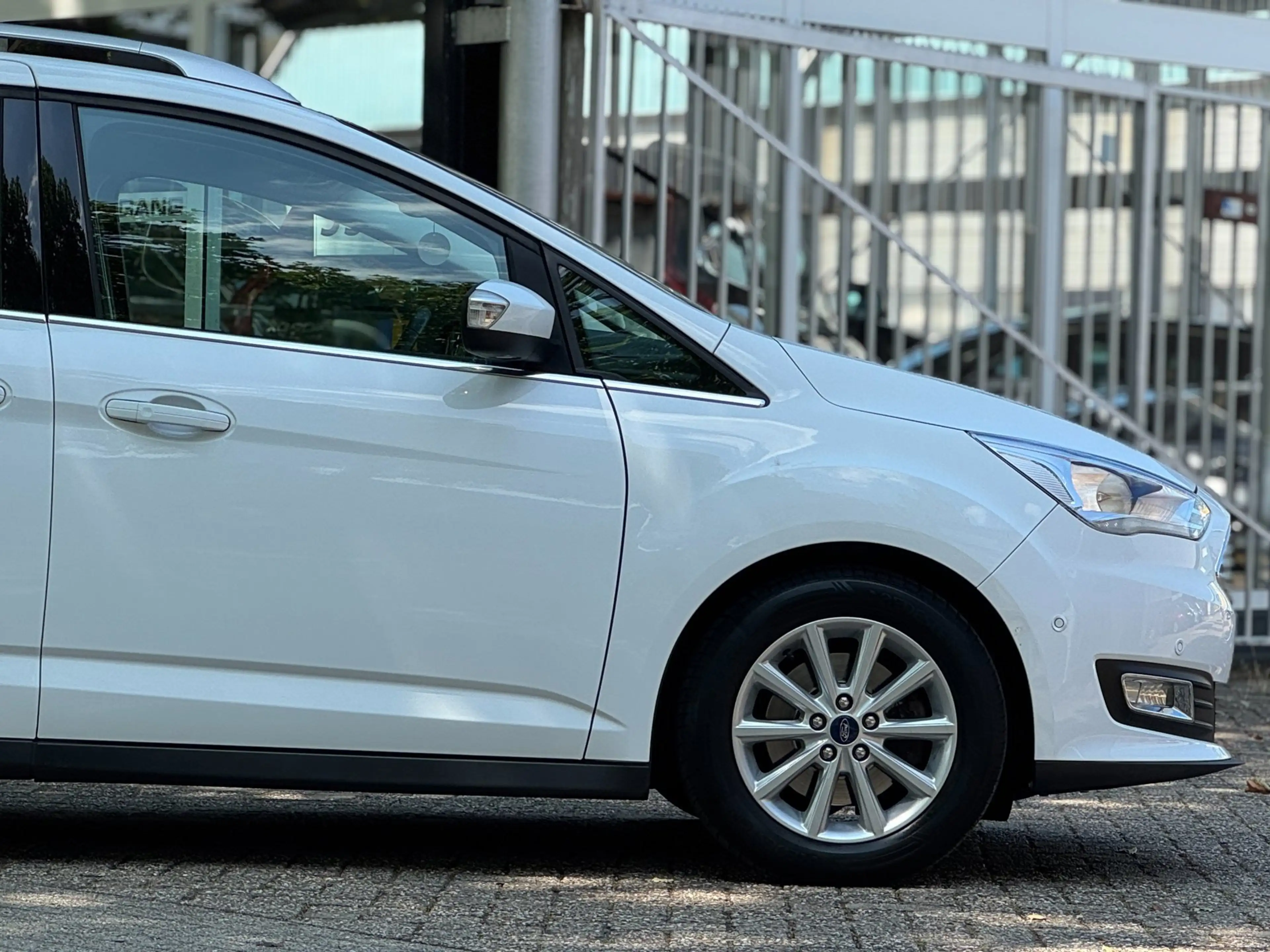 Ford Grand C-Max 1.0 Titanium 7 zits PANO Leer Facelift Vol Dealer — photo 25