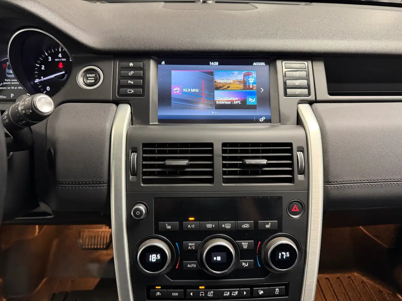 Land Rover Discovery Sport снимка Land Rover Discovery Sport