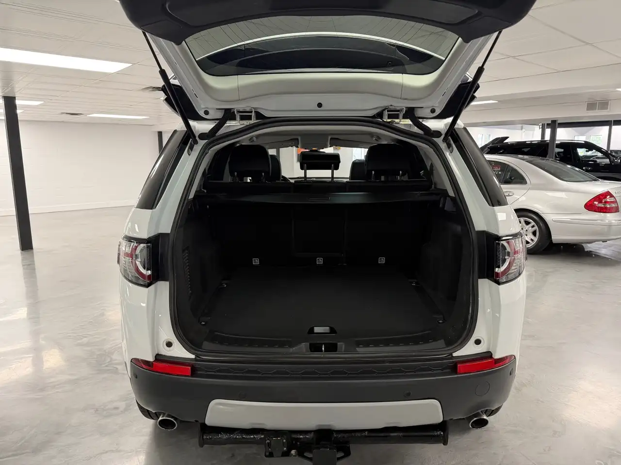 Land Rover Discovery Sport снимка Land Rover Discovery Sport