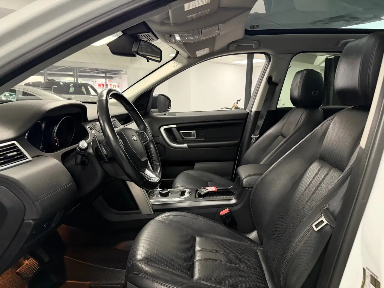 Land Rover Discovery Sport снимка Land Rover Discovery Sport