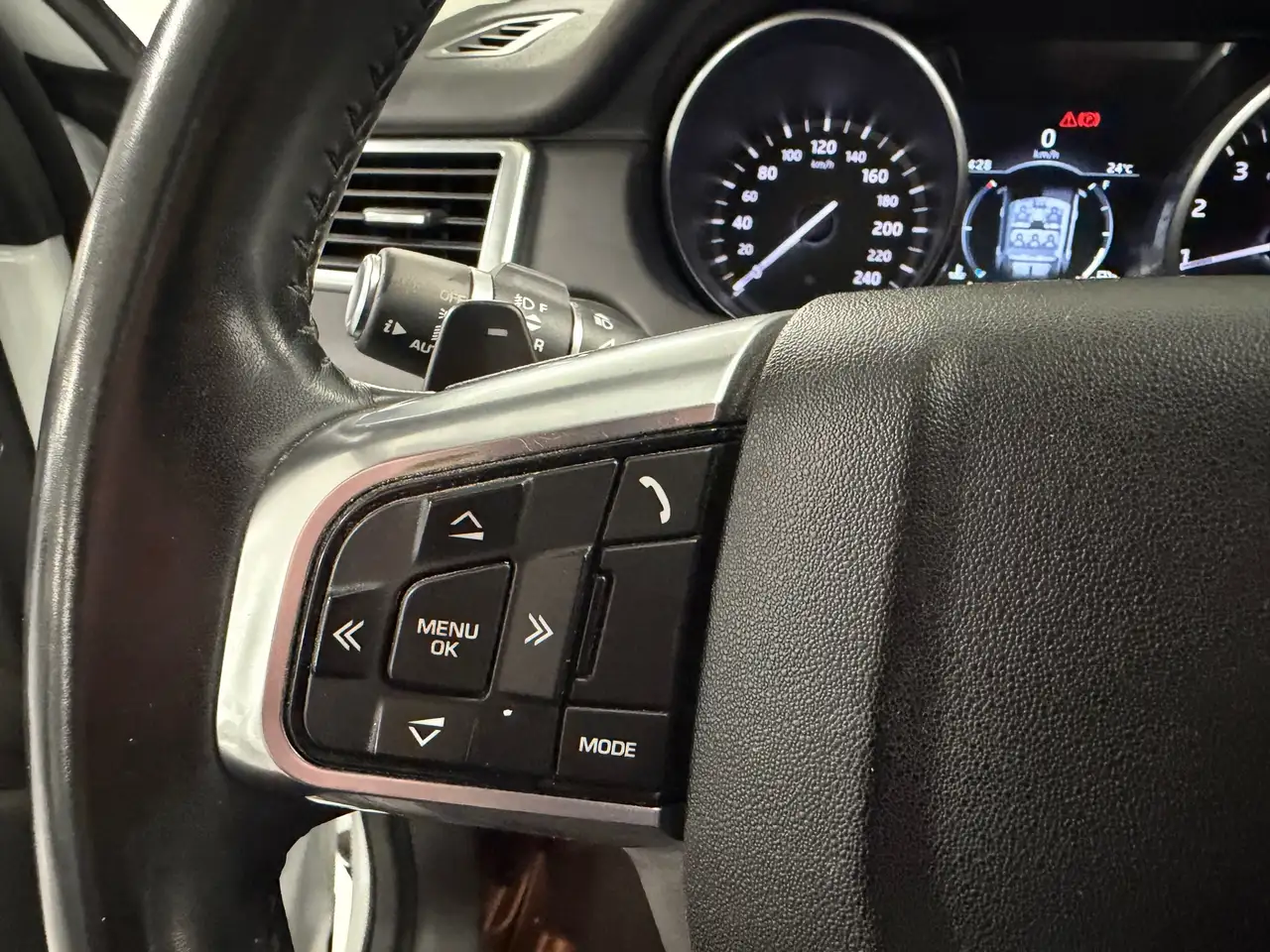 Land Rover Discovery Sport снимка Land Rover Discovery Sport