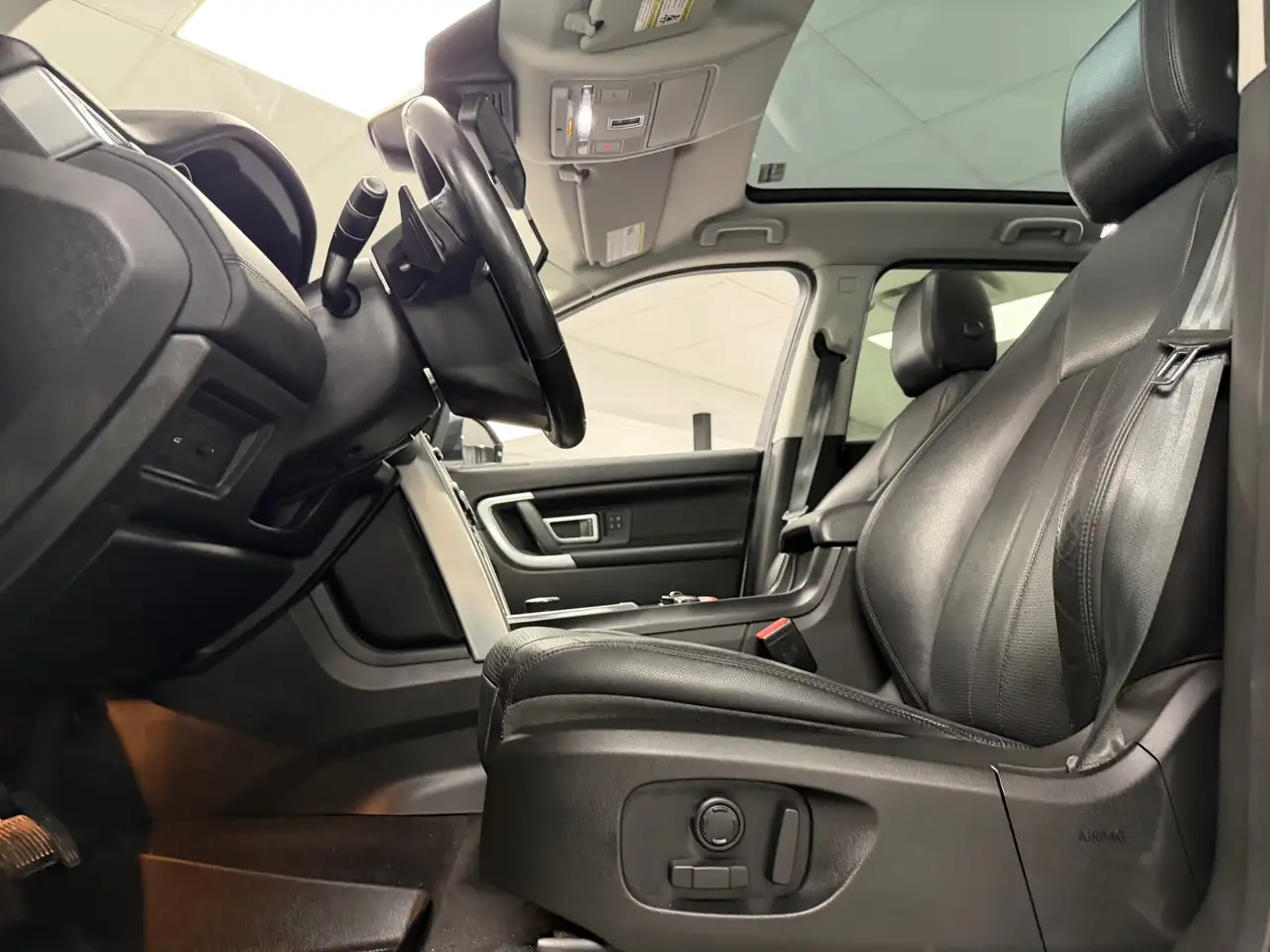 Land Rover Discovery Sport снимка Land Rover Discovery Sport