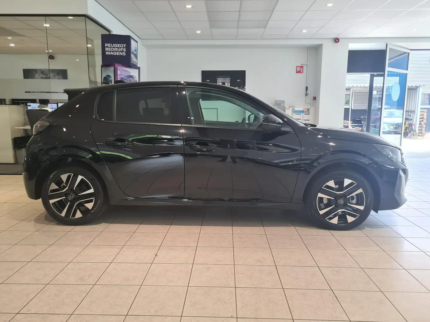 Peugeot 208 Hybrid 100 e-DCS6 Allure | Navigatie | Climate con Schwarz - 2