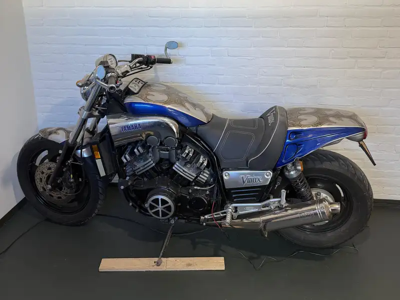 Yamaha Vmax - foto 2