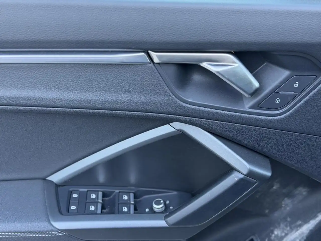 Audi Q3 снимка Audi Q3