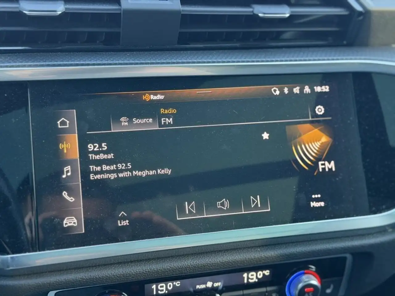 Audi Q3 снимка Audi Q3
