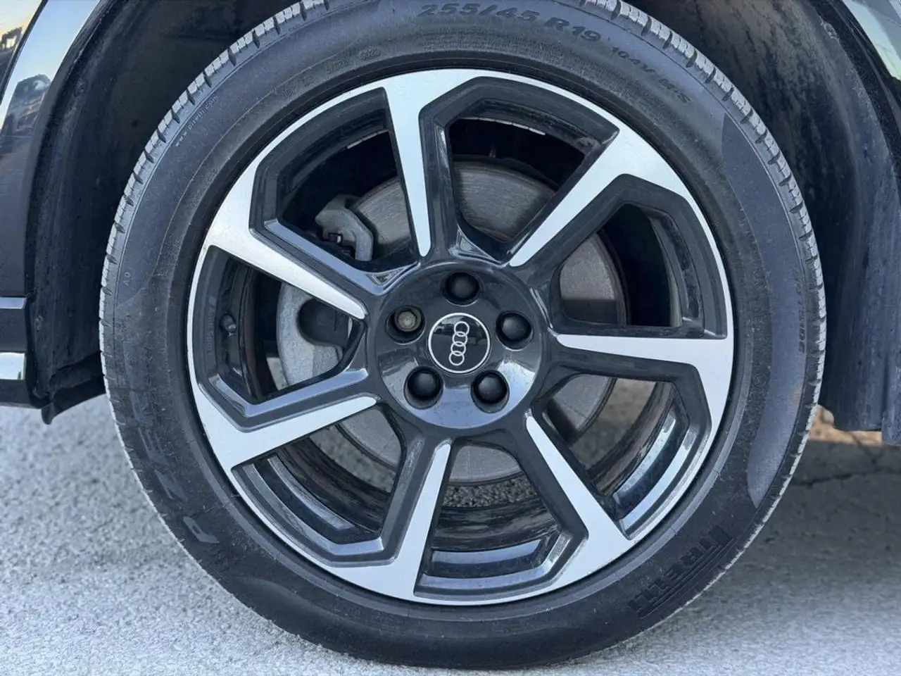Audi Q3 снимка Audi Q3