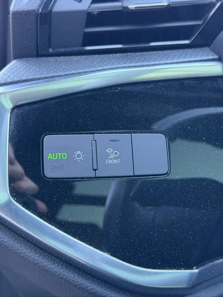 Audi Q3 снимка Audi Q3