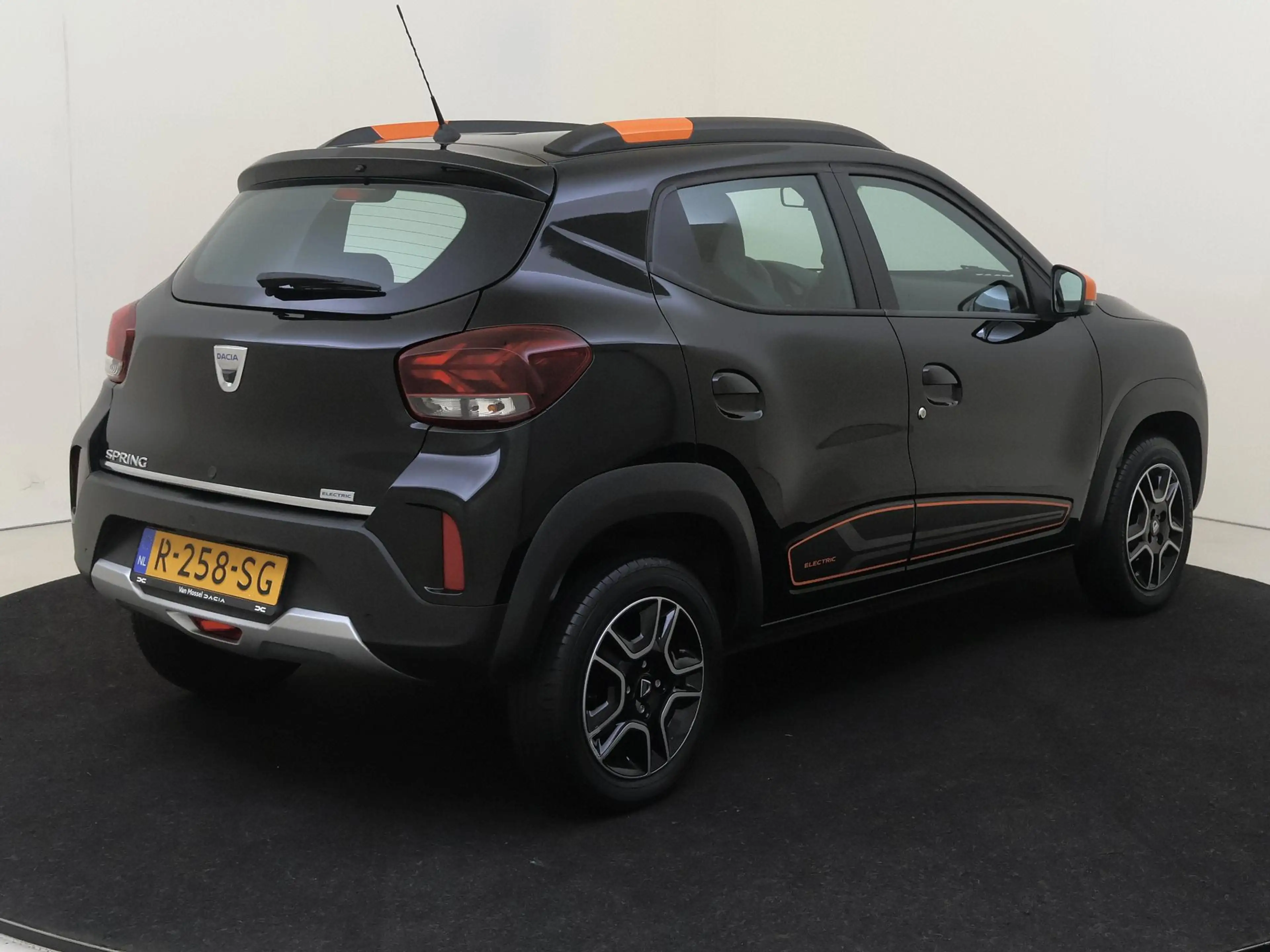 Dacia Spring Comfort Plus 27 kWh | Leder | bluetooth | airco — photo 4