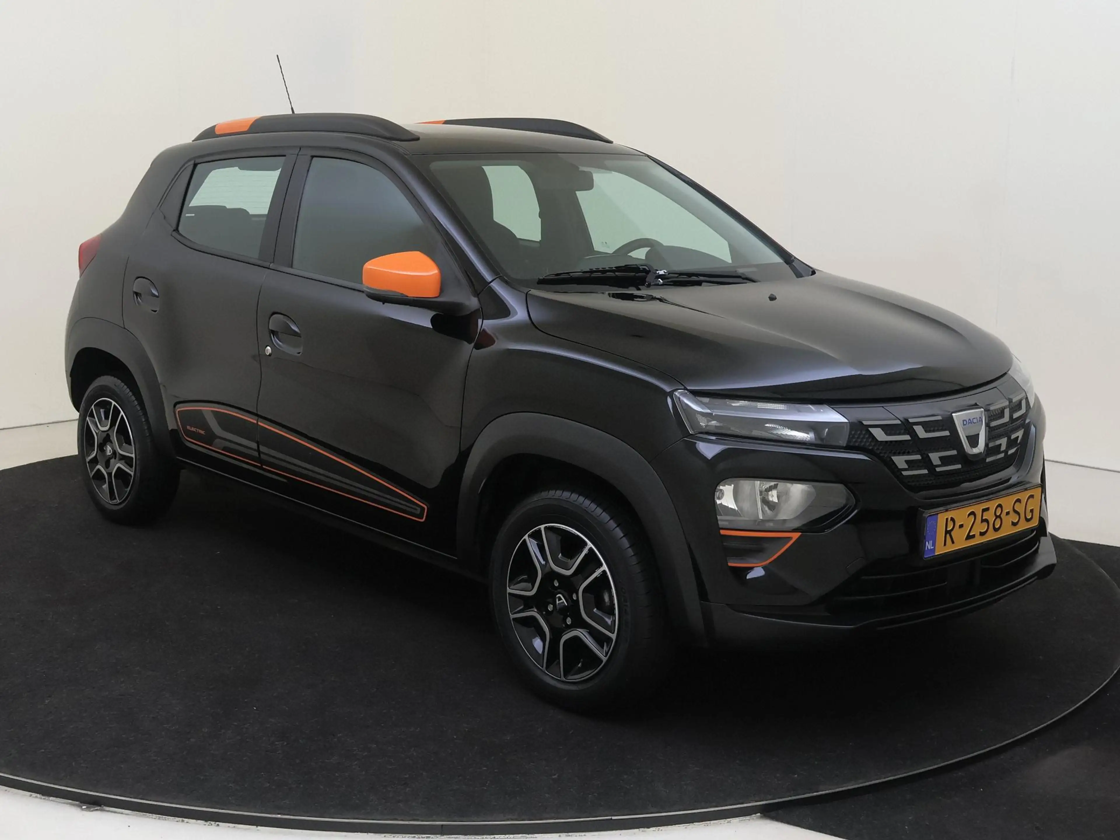Dacia Spring Comfort Plus 27 kWh | Leder | bluetooth | airco — photo 2