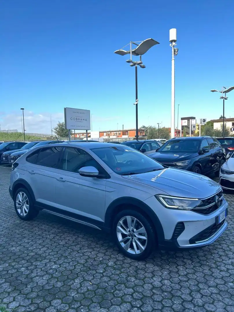 Volkswagen Taigo 1.0 TSI 110 CV Life NEO PATENTATO Silber - 2