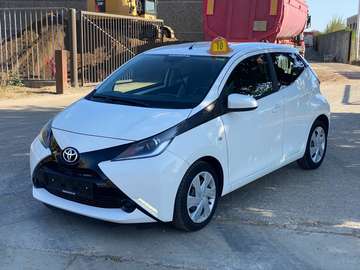 Aygo 1.0i VVT-i x-play Automatique