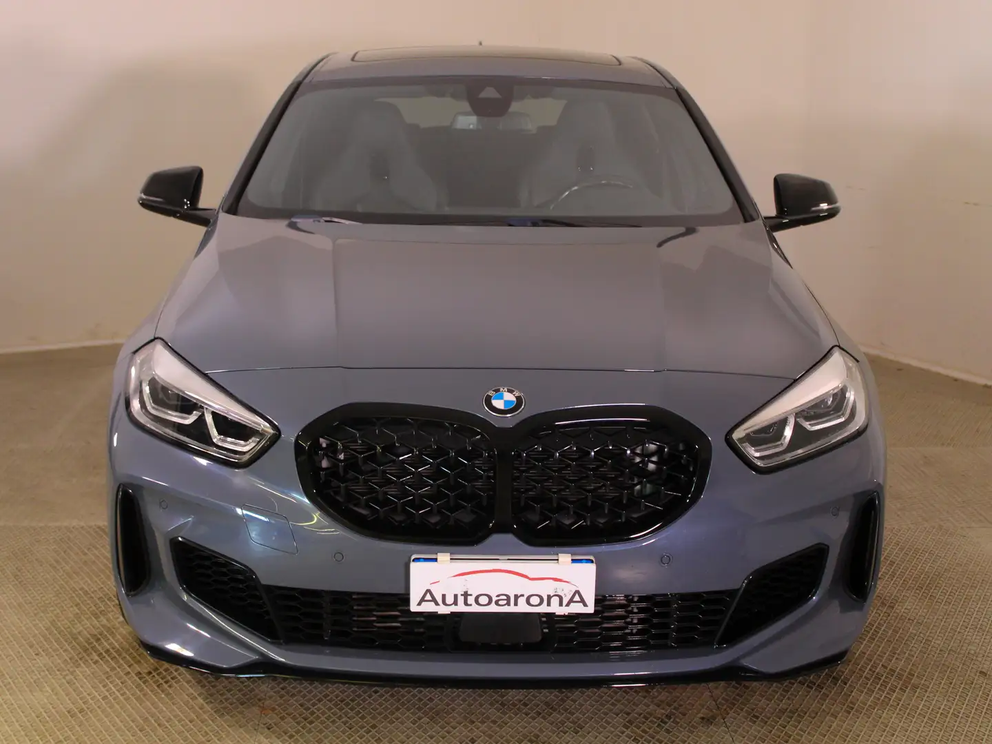 BMW 135 Serie 1 F40 M 135i xdrive auto Gris - 2