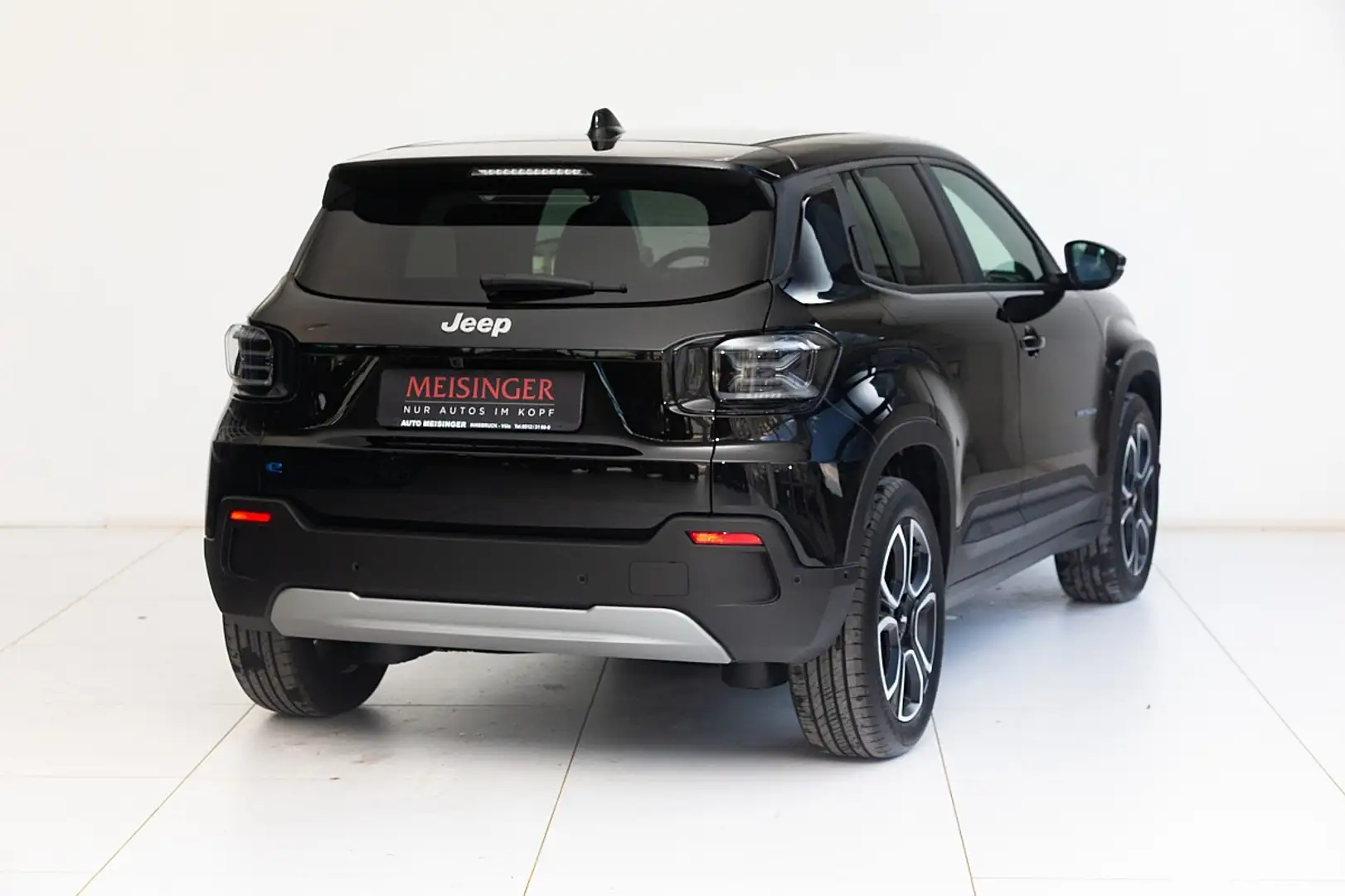 Jeep Avenger BEV 54kWh Summit Schwarz - 2