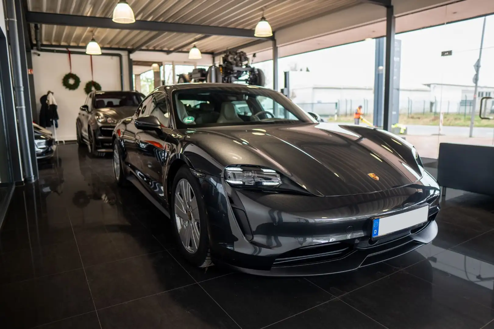 Porsche Taycan Beifahrer Display Sport Chrono Pano Grau - 1