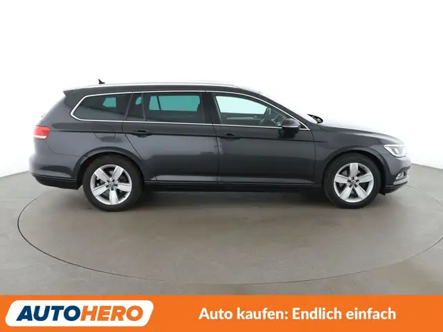 Volkswagen Passat view 7