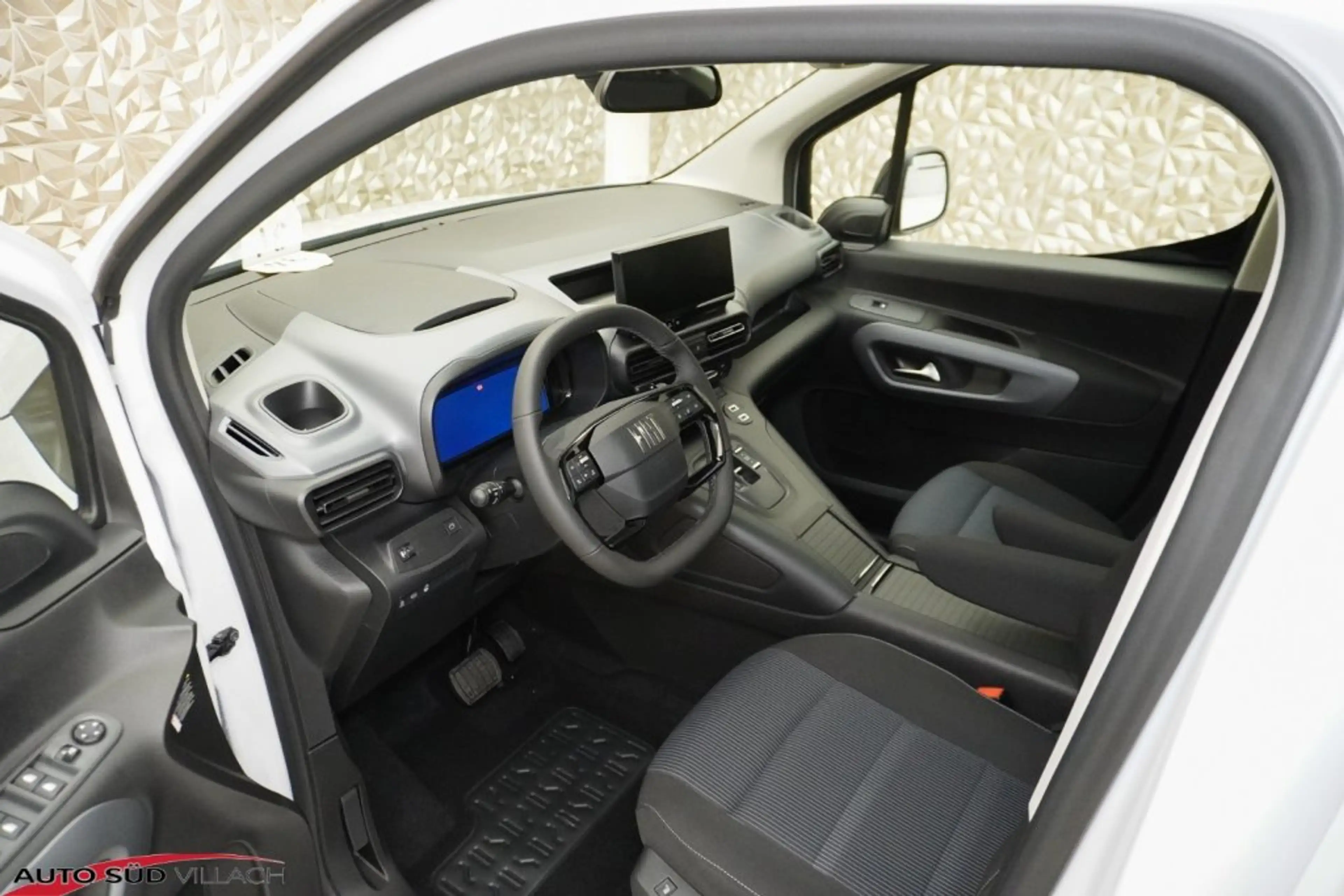 Fiat Doblo Serie 3 Automatik — photo 12