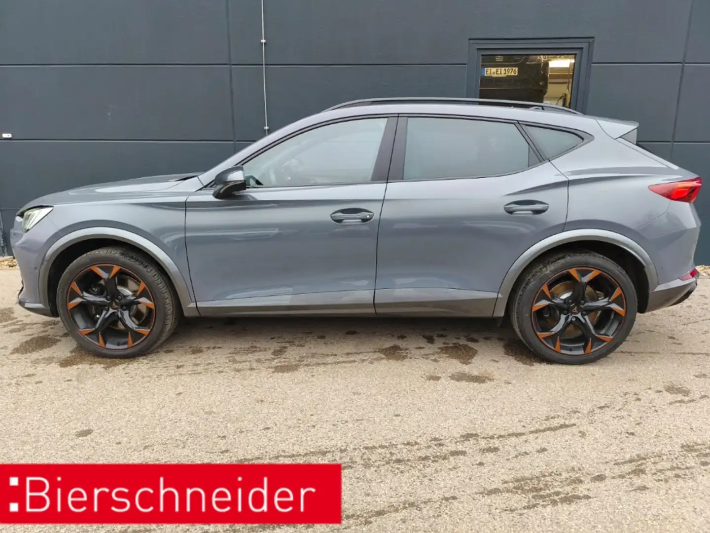CUPRA Formentor 2.0 TSI DSG 4DRIVE VZ AHK eSITZ BEATS KAMERA Grau - 2