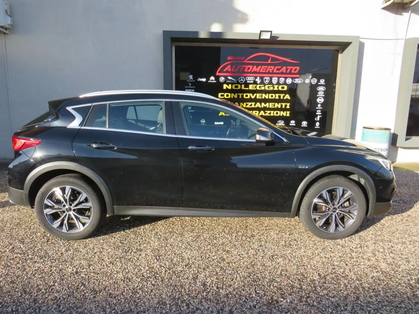 Infiniti QX30 2.2 diesel DCT AWD Premium Grigio - 1