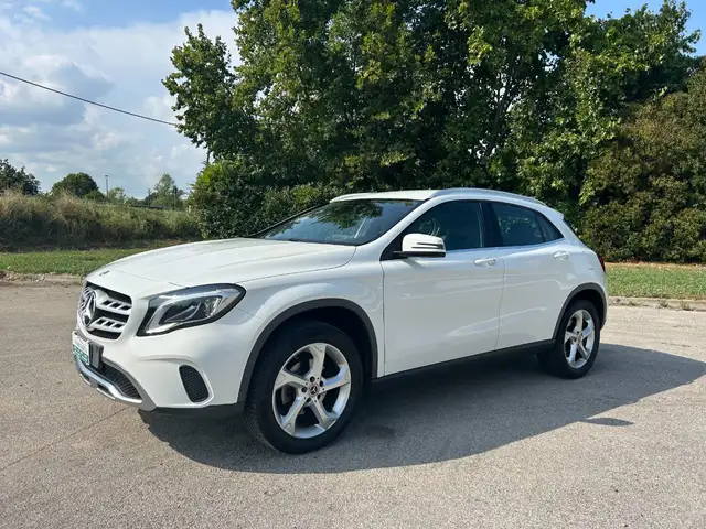Mercedes-Benz GLA 180 180 d Sport