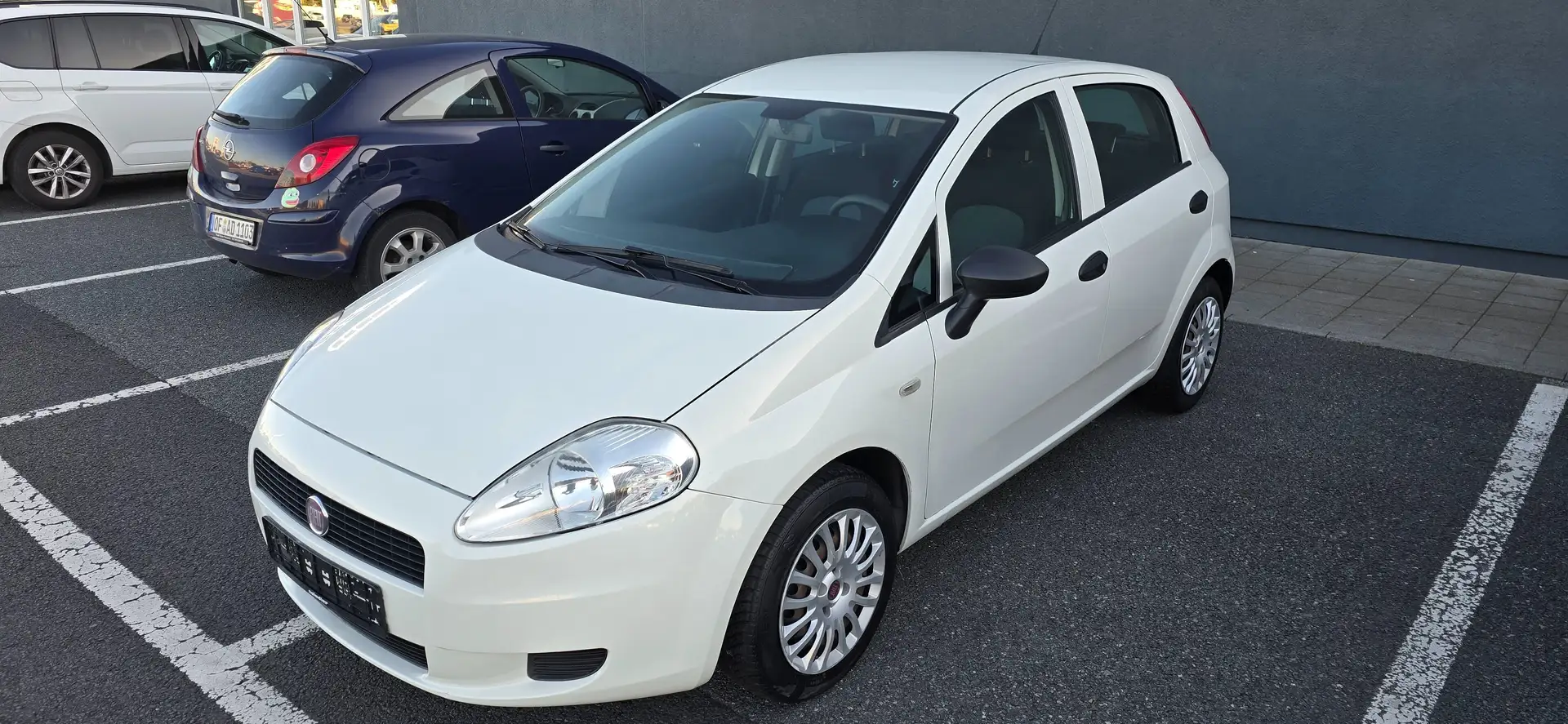 Fiat Grande Punto 1.2 8V BasiS Weiß - 1