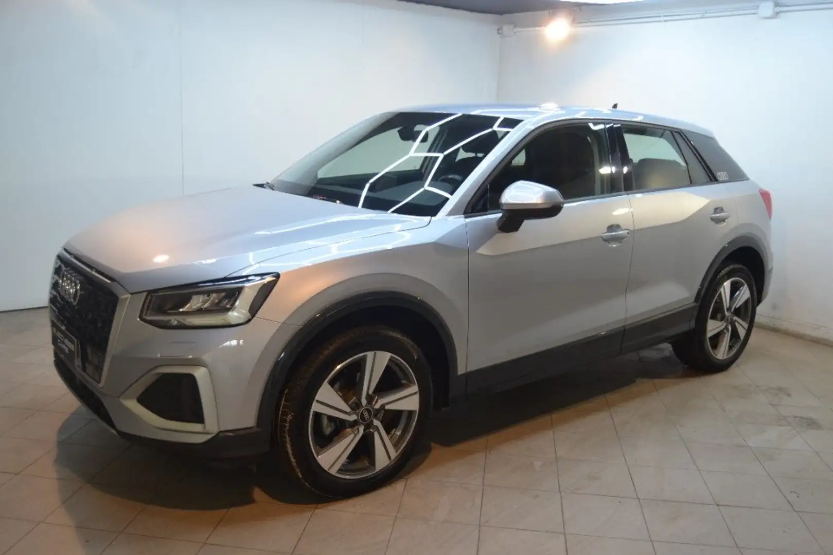 Audi Q2 30 TDI S tronic Business Plus Argento - 1