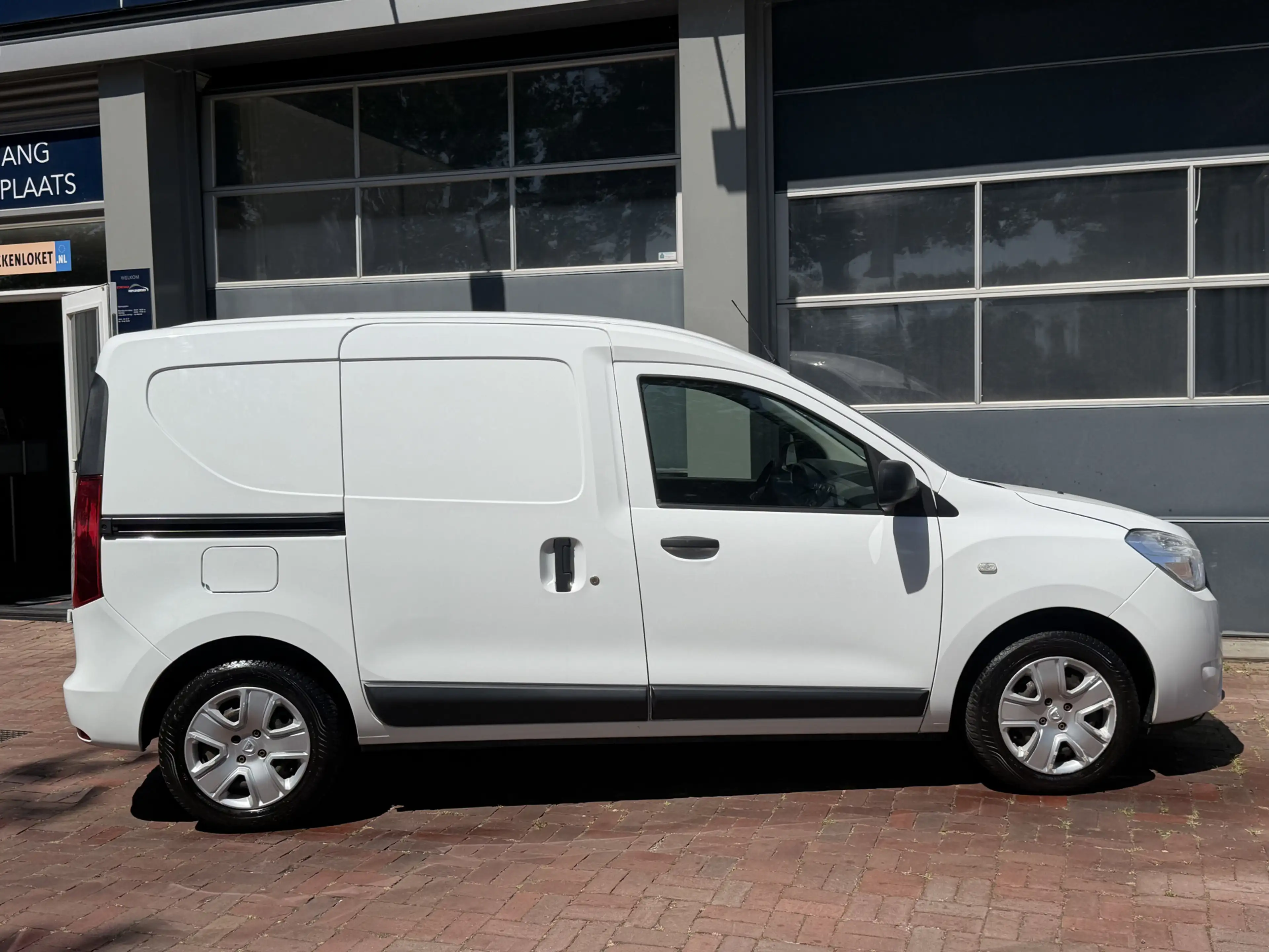 Dacia Dokker 1.5 Blue dCi 90 Solid – Praktisch, Zuinig en Betro — photo 4