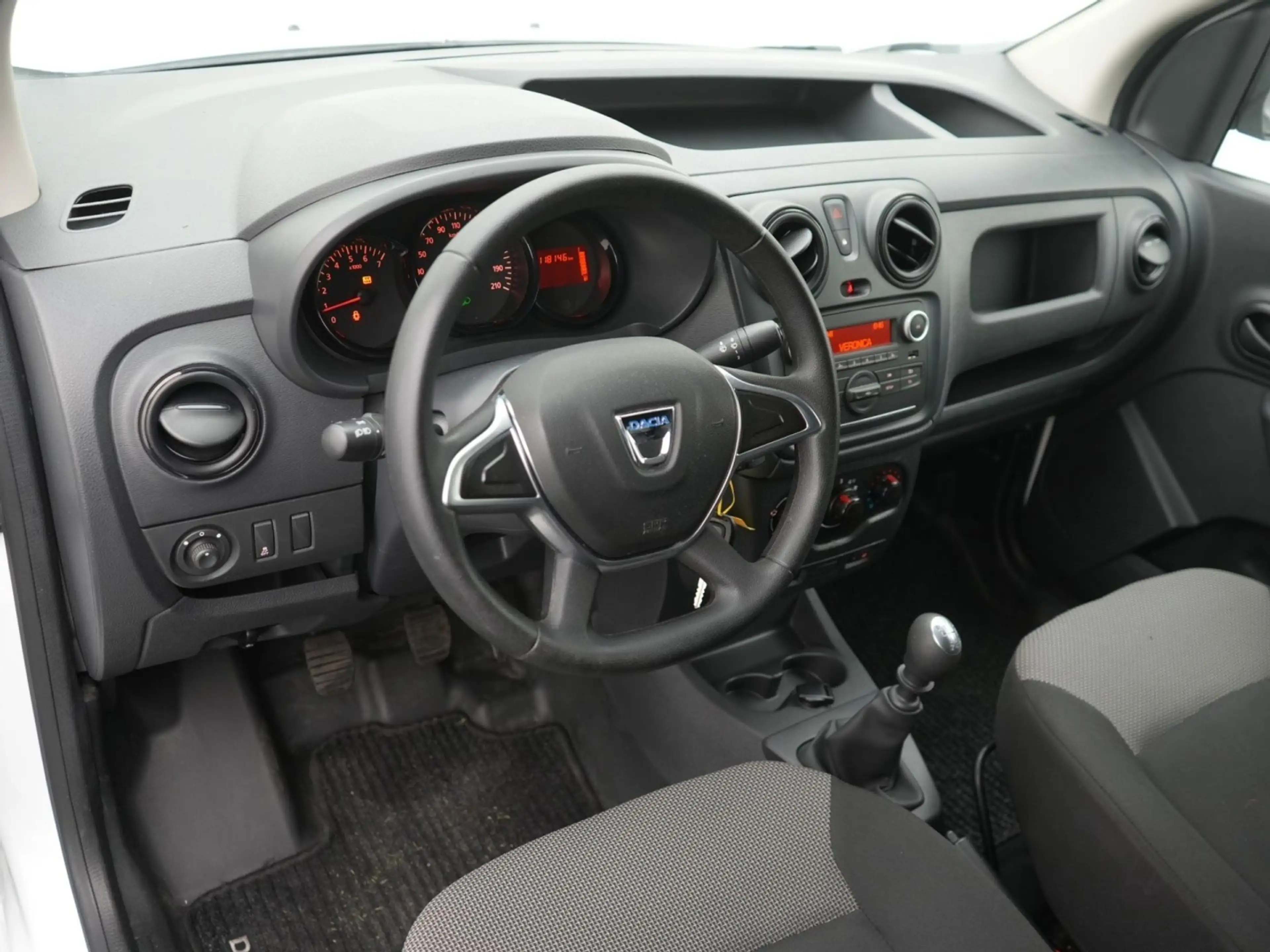 Dacia Dokker 1.5 Blue dCi 90 Solid – Praktisch, Zuinig en Betro — photo 9