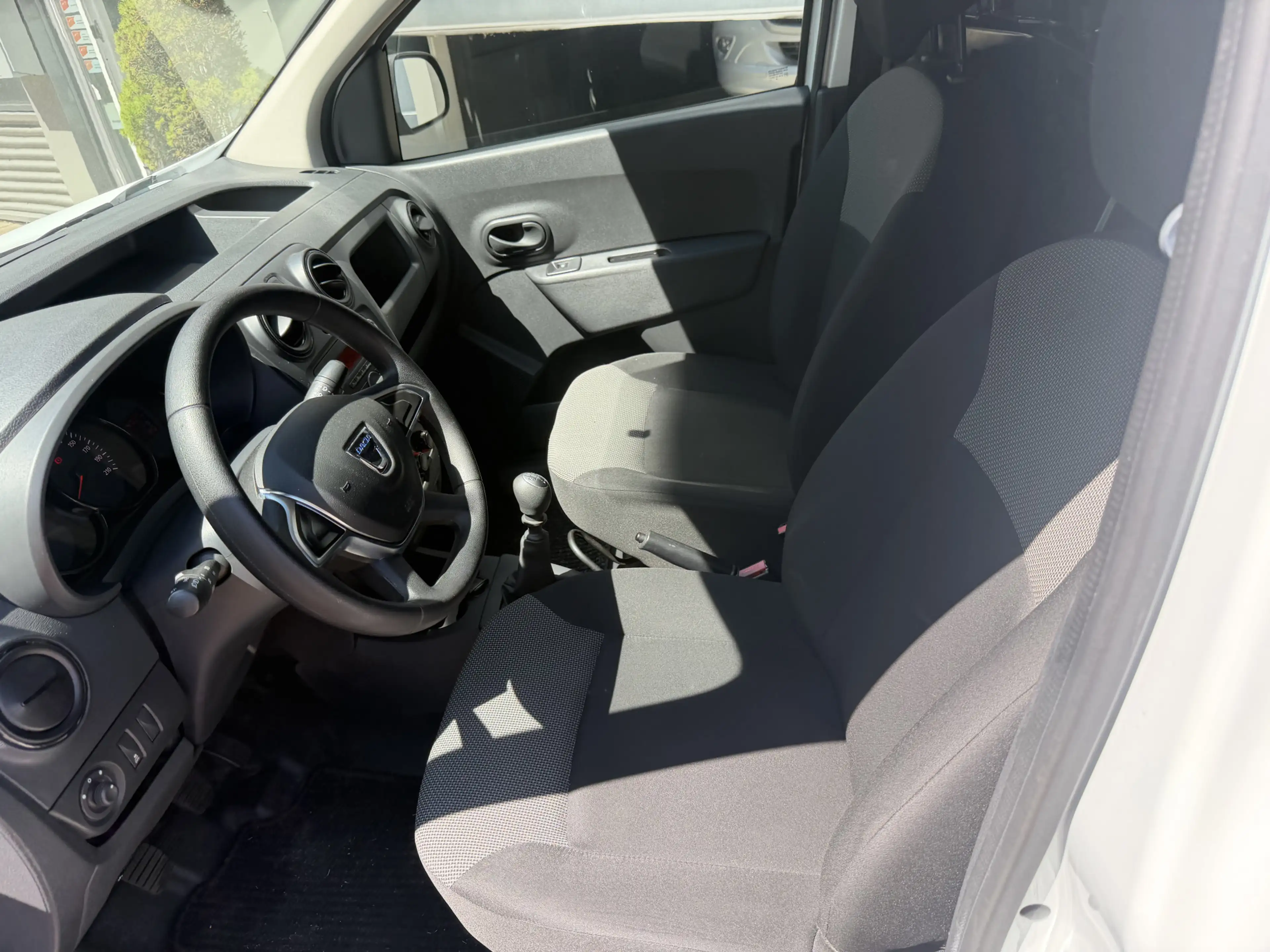 Dacia Dokker 1.5 Blue dCi 90 Solid – Praktisch, Zuinig en Betro — photo 7