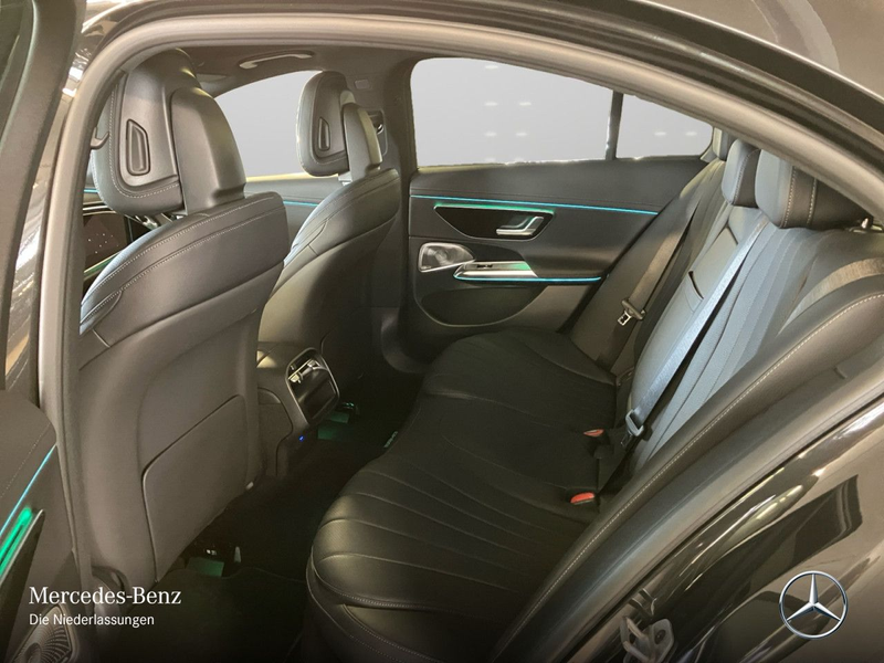 Mercedes-Benz E 200 AMG Fahrass WideScreen 360° Airmat Pano PTS — photo 12