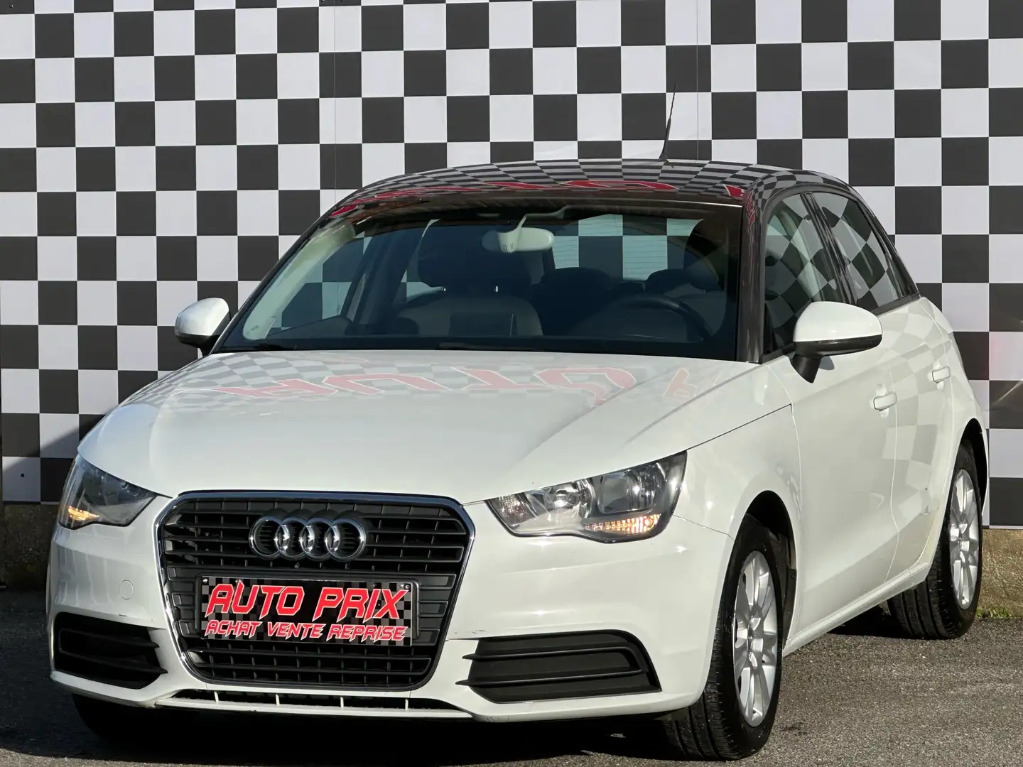 Audi A1 1.2 TFSI Attraction Navi PDC Clim 1Er Main Euro 5 Wit - 1