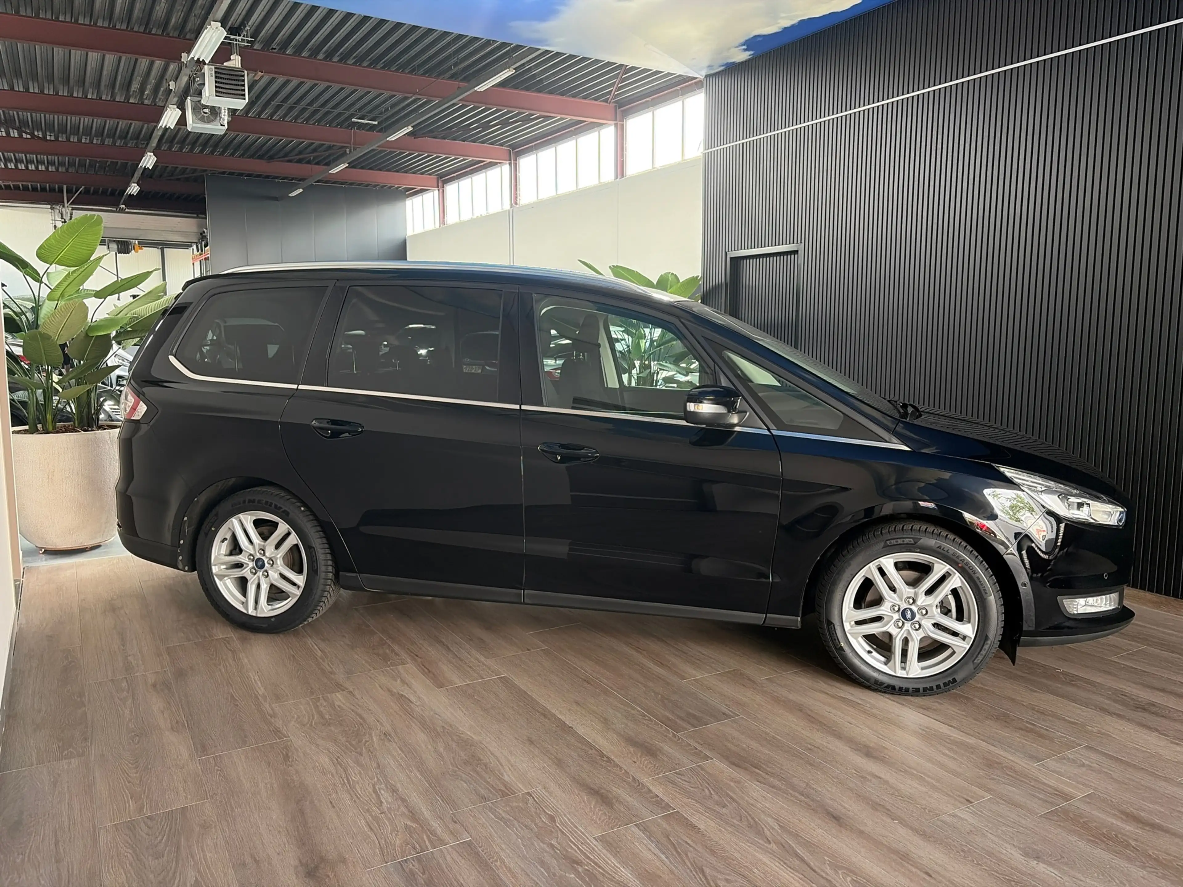 Ford Galaxy 1.5 Titanium/ 7 pers, Volle uitvoering en zeer net — photo 10