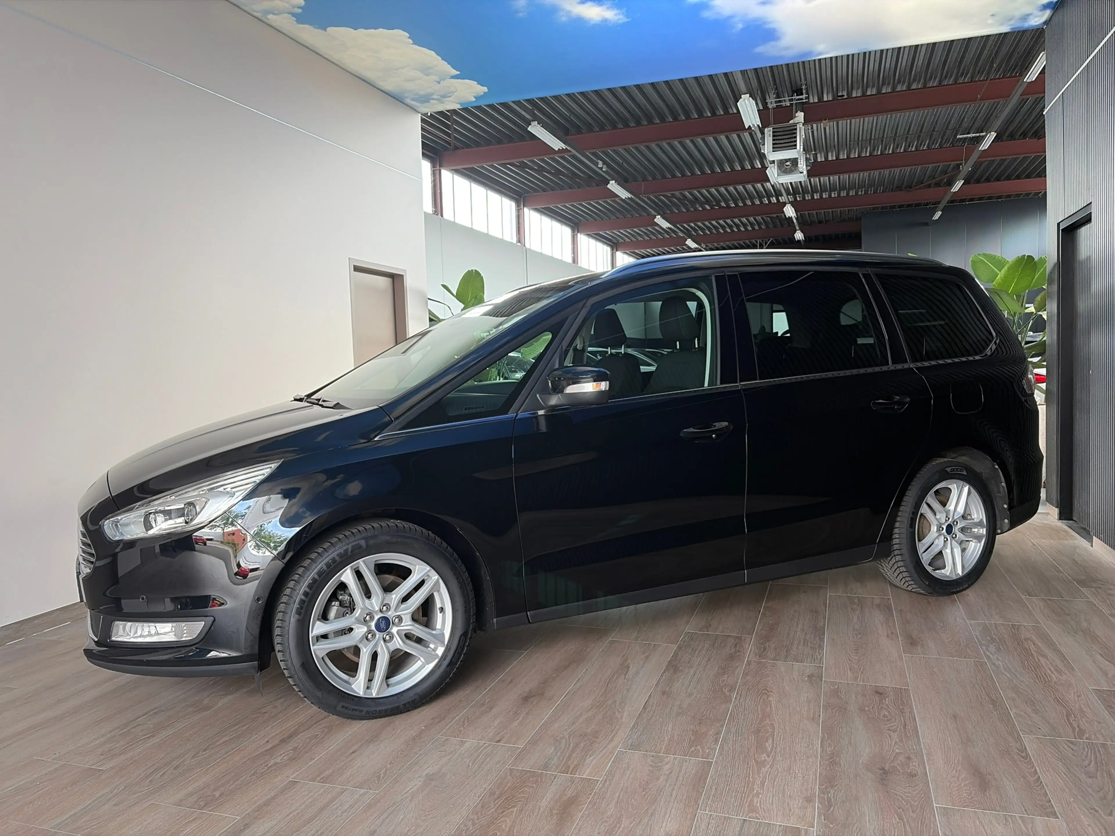 Ford Galaxy 1.5 Titanium/ 7 pers, Volle uitvoering en zeer net — photo 3