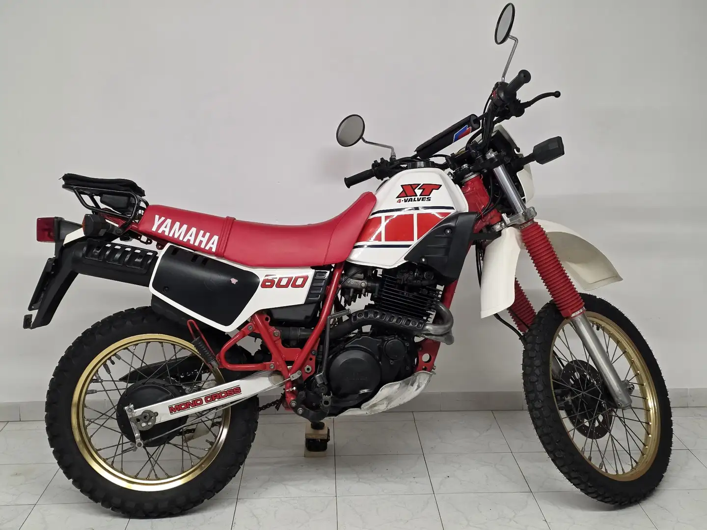Yamaha XT 600 Blanco - 1