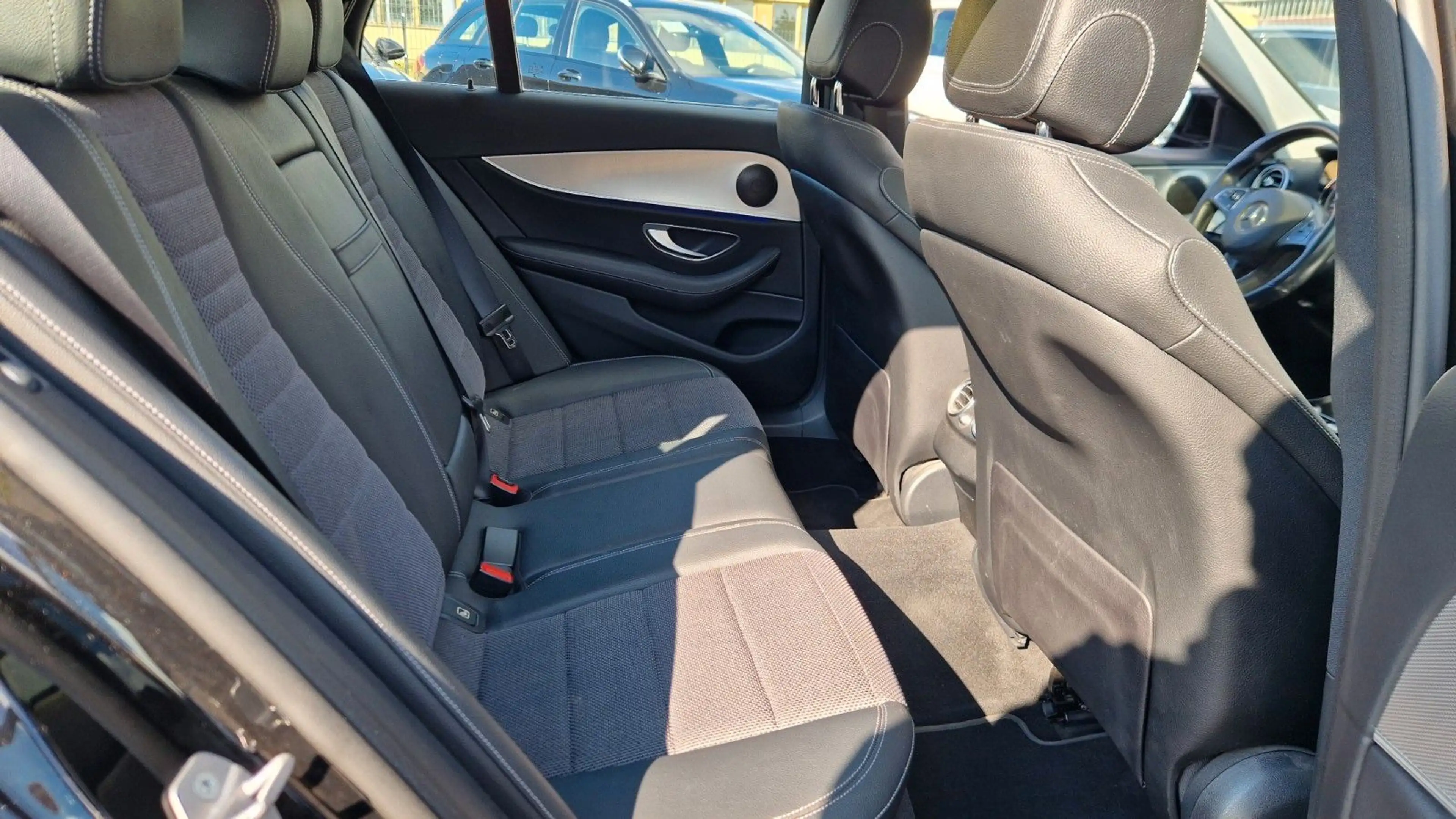 Mercedes-Benz E 250 T-Modell E 250 Multibeam Totwinkel Kamera Pano — photo 14