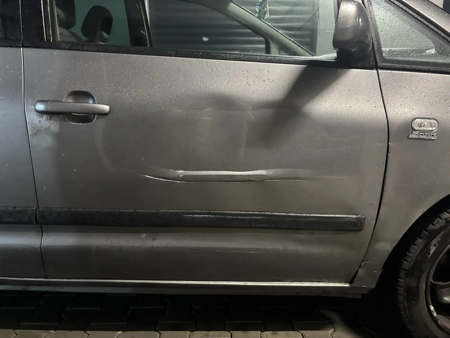 SEAT Alhambra Sport 1,9 TDI PD - 2