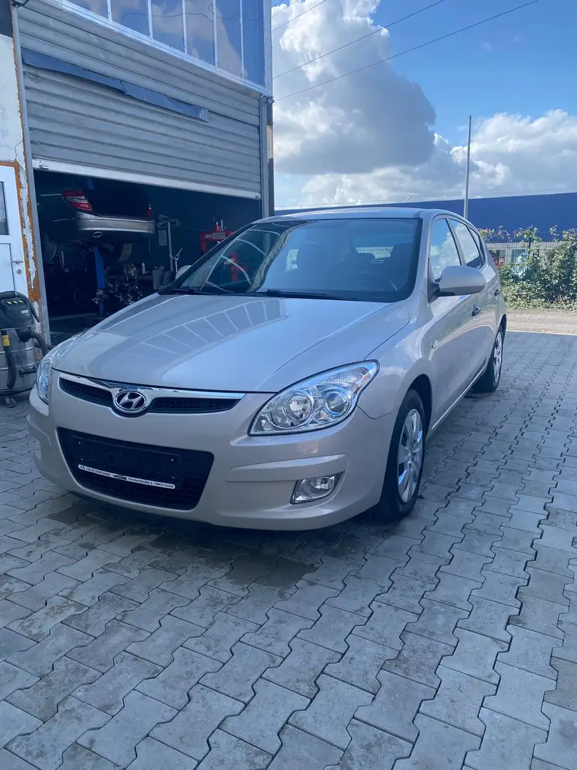 Hyundai i30 i30cw 1.6 CRDi Automatik Classic - 2
