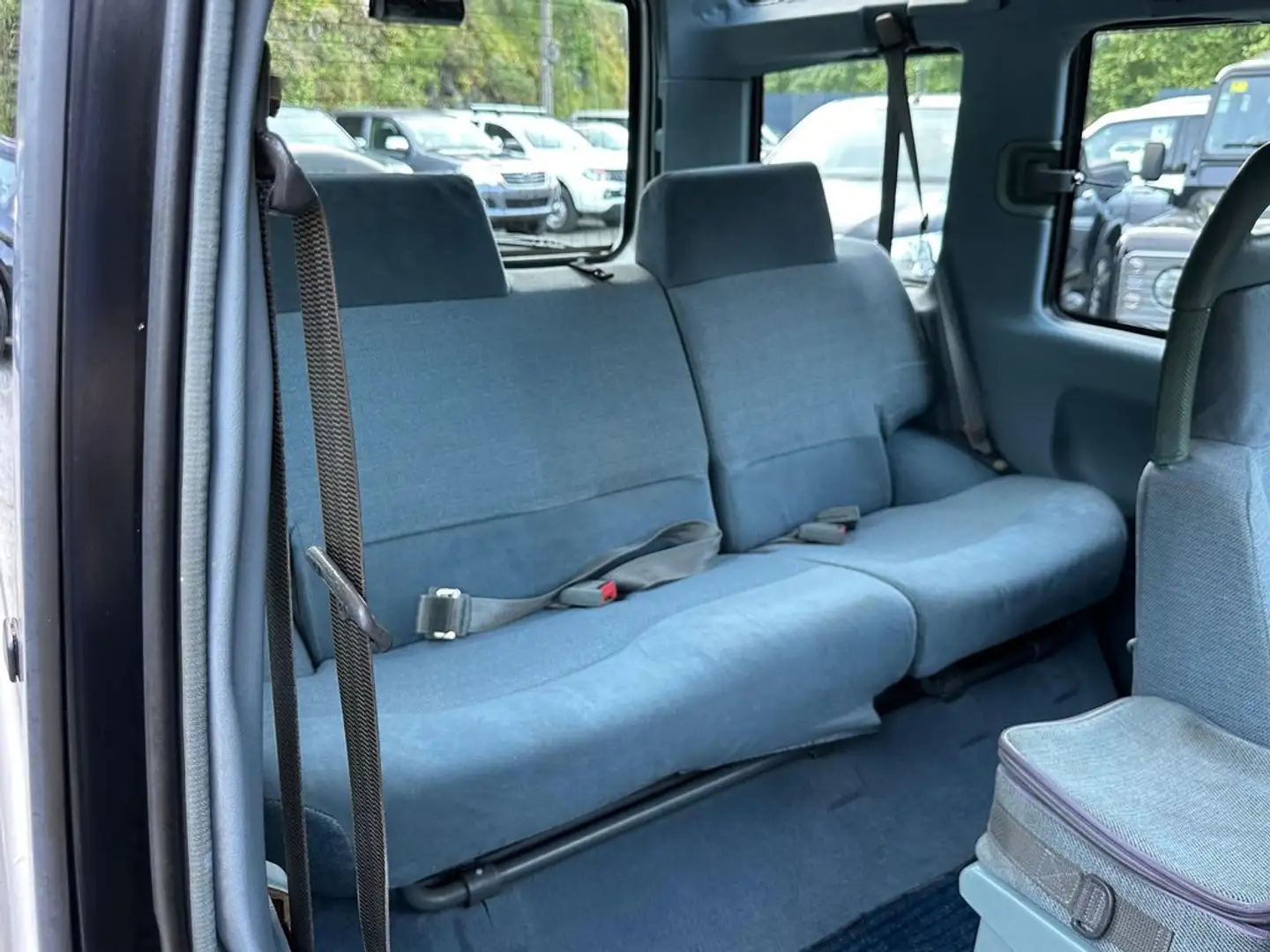 Land Rover 2.5 TDI KAT Gris - 2