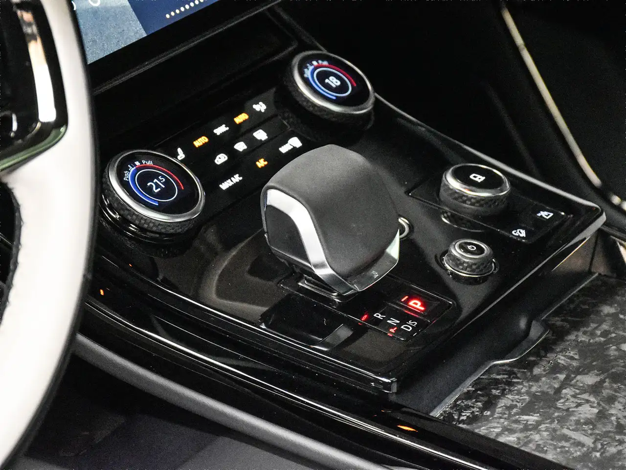 Land Rover Range Rover Sport снимка Land Rover Range Rover Sport