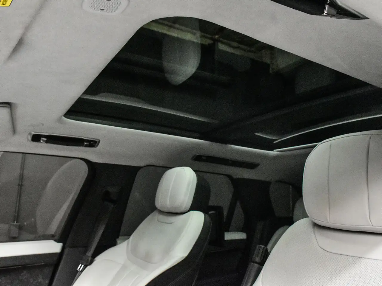 Land Rover Range Rover Sport снимка Land Rover Range Rover Sport