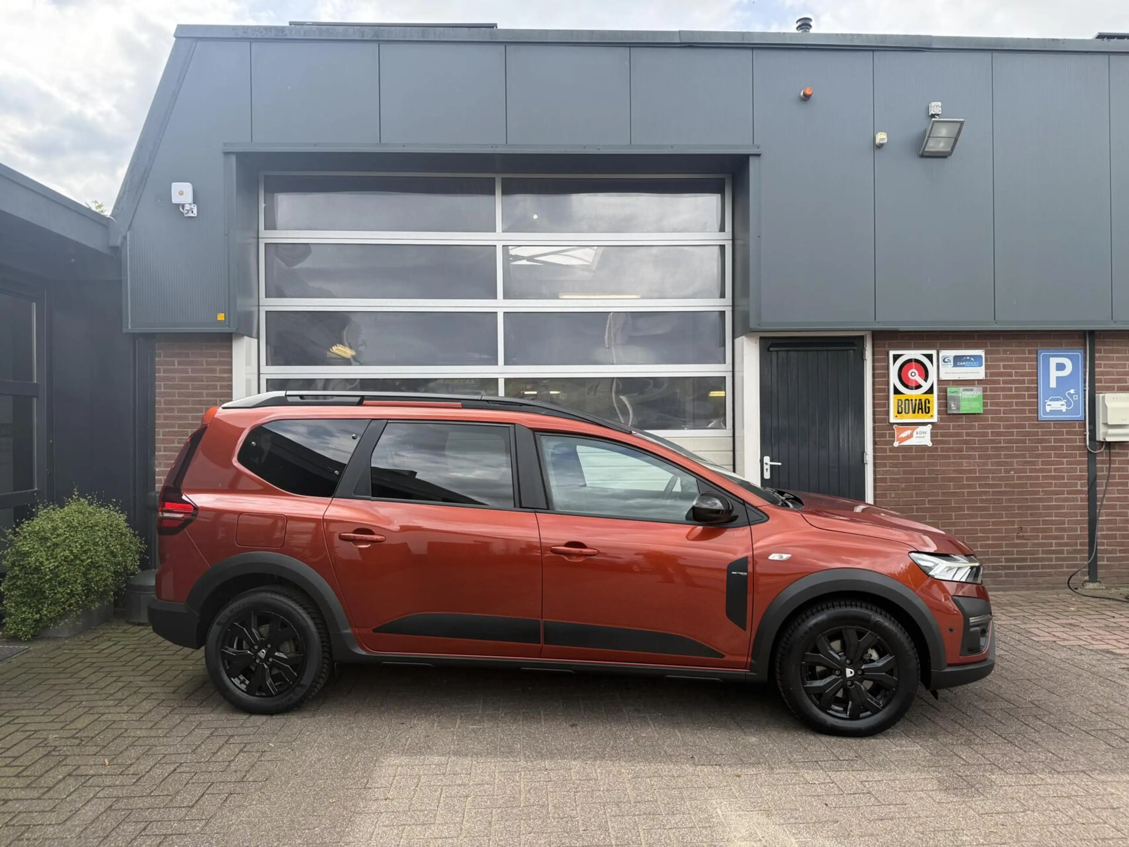 Dacia Jogger 1.0 TCe Extreme 7p. CARPLAY/ECC *ALL-IN PRIJS* — photo 4