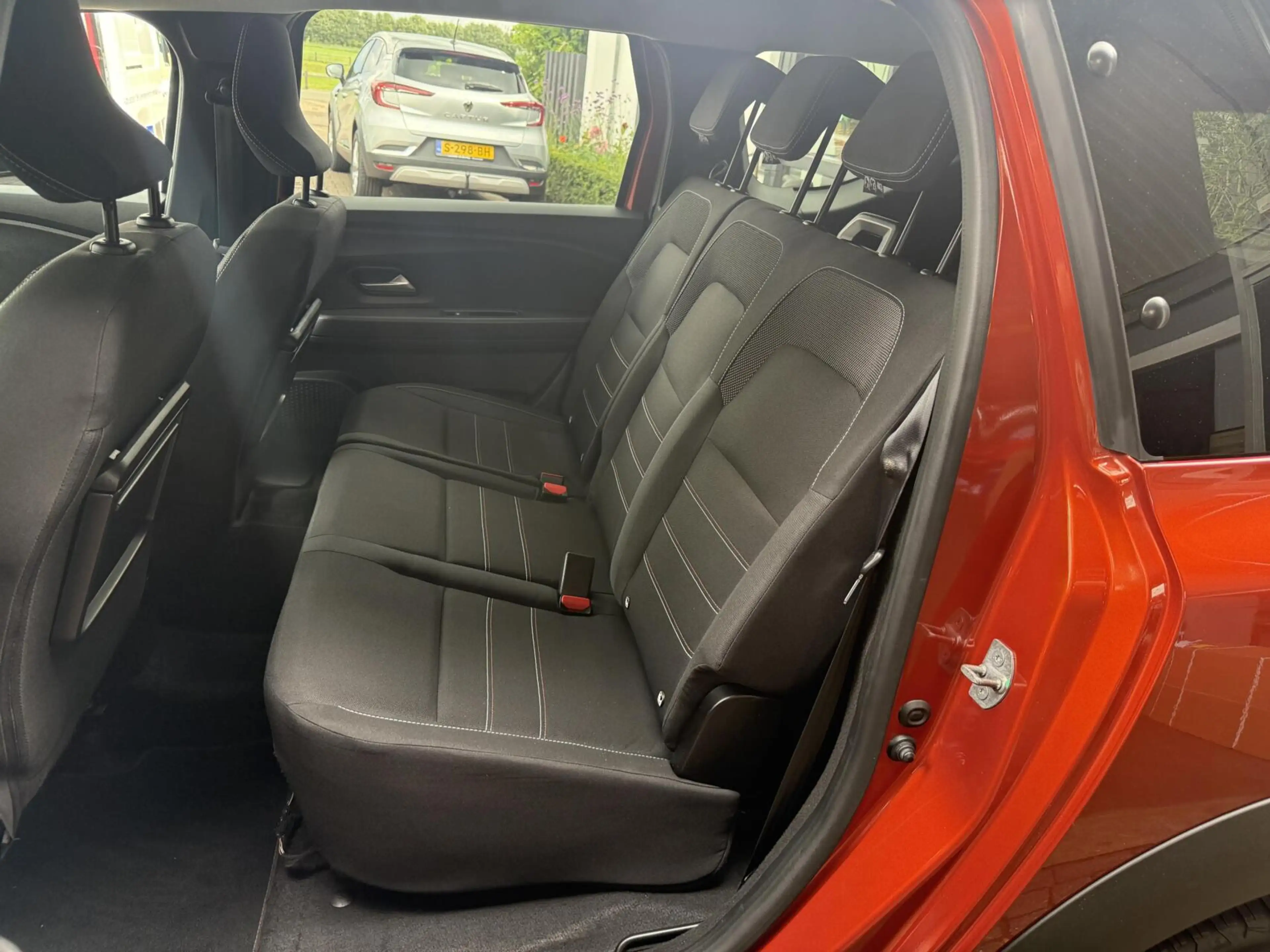 Dacia Jogger 1.0 TCe Extreme 7p. CARPLAY/ECC *ALL-IN PRIJS* — photo 14