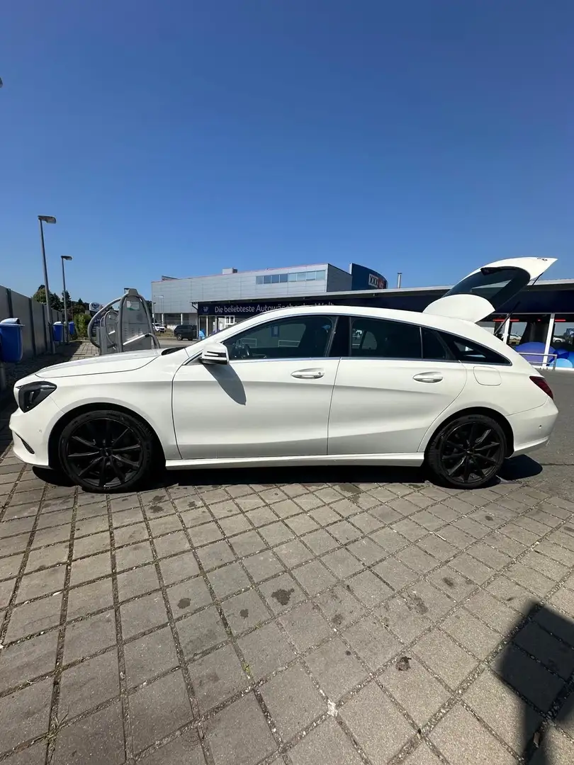 Mercedes-Benz CLA 180 Shooting Brake OrangeArt Edition Aut. - 1