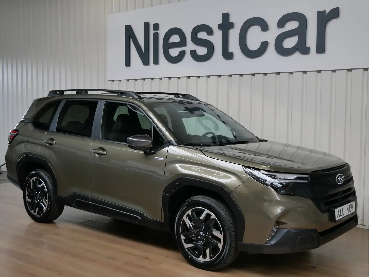 Subaru Forester 2.0i e-BOXER Luxury All New  ** Spring Deals ** Groen - 1