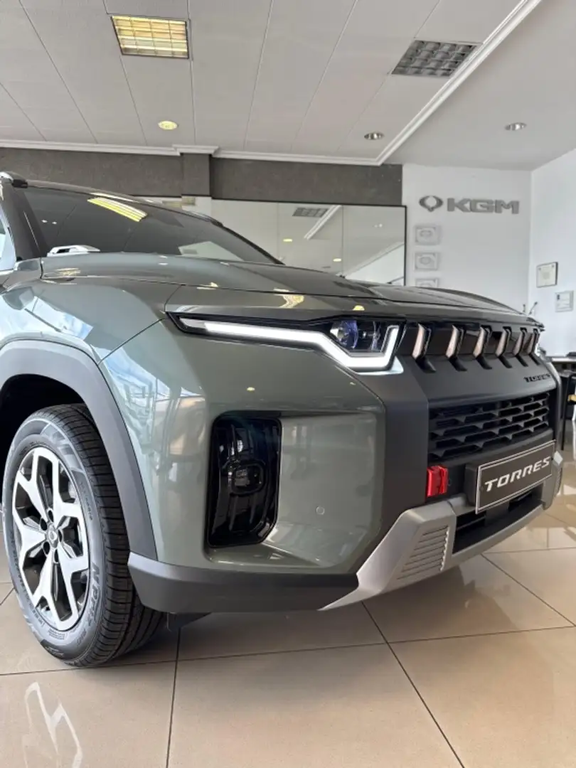 SsangYong Torres G15T Life 4x2 Verde - 2