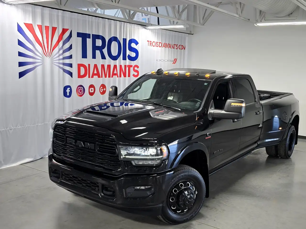 RAM 3500 снимка RAM 3500